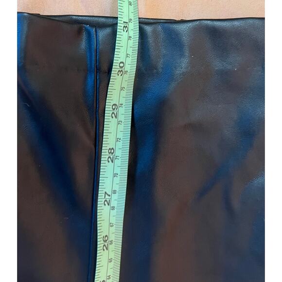 Gap Women’s Black High Rise Vegan Leather Straight Pull-On Pants, Sz Small Tall - Picture 9 of 11